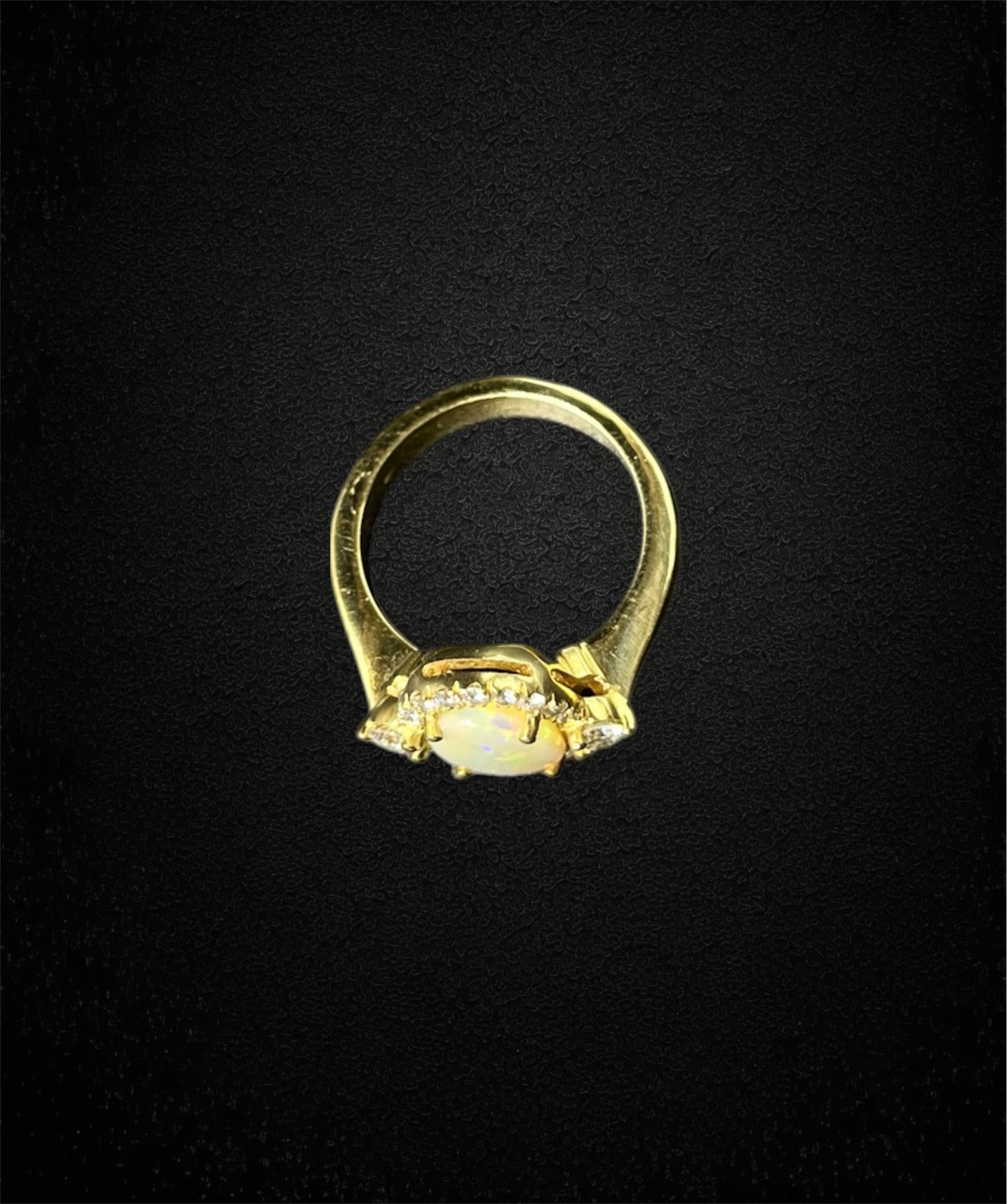 Anello con Opale Arlecchino e Diamanti