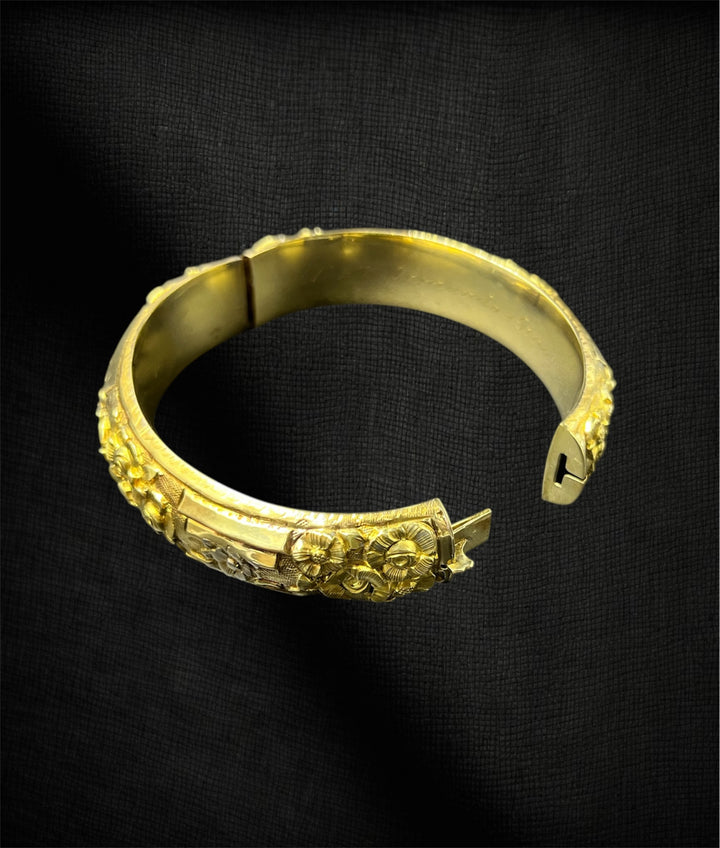 Bracciale in Oro Giallo 18K — Italia, seconda metà XIX secolo