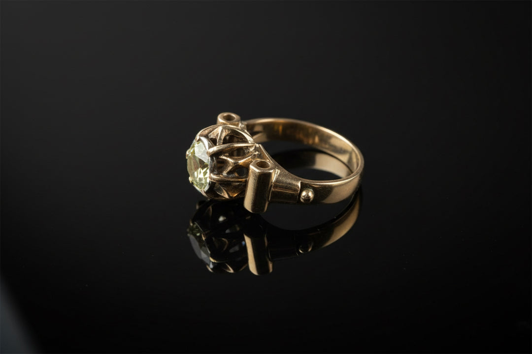 Solitario Anni '20 con Diamante Fancy