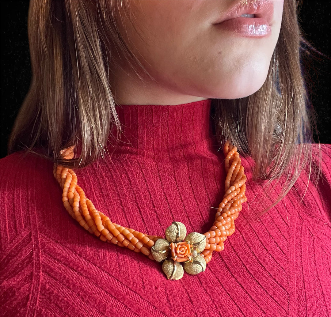 Collana in corallo, chiusura in oro giallo 18K