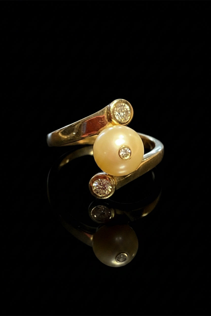 Anello vintage in oro con perla e diamanti