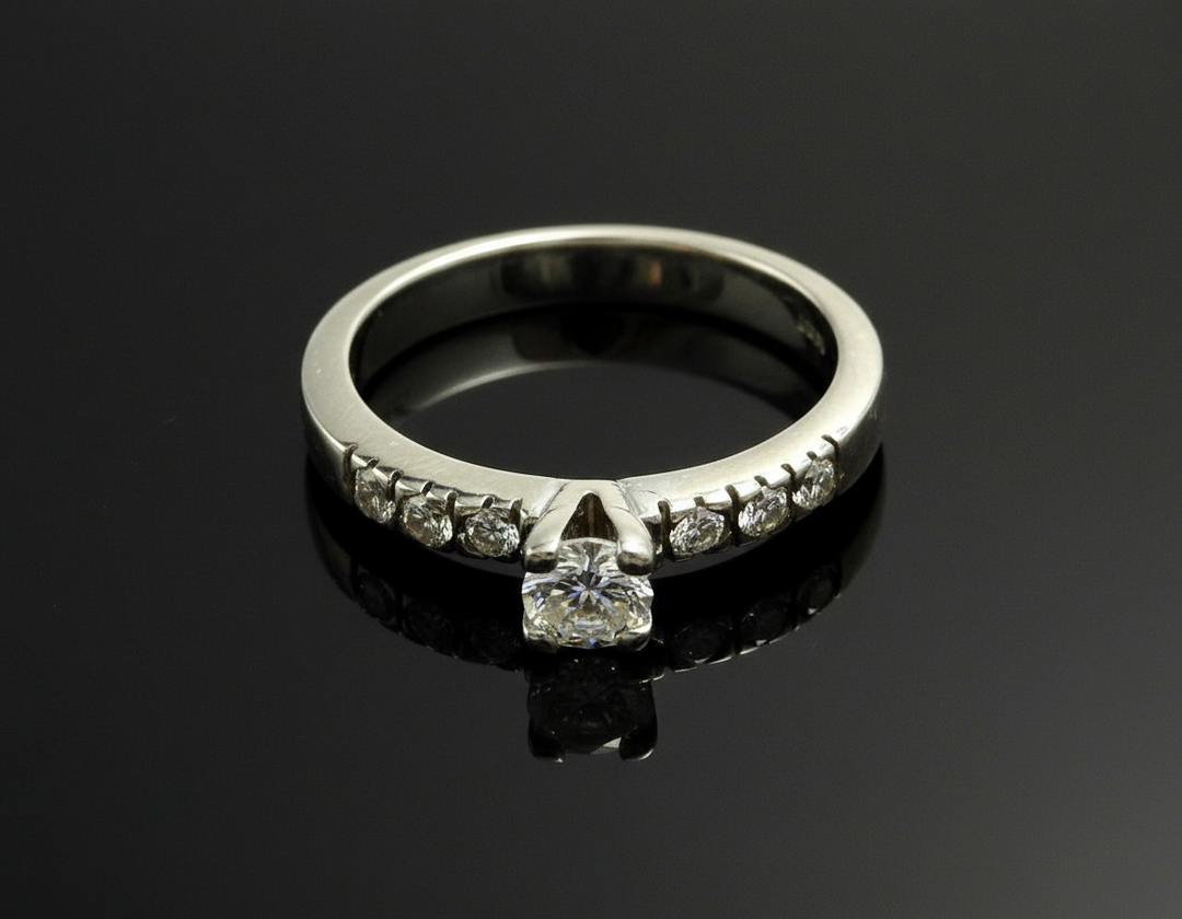 Anello in Oro Bianco e Diamanti di Biandrate Gioielli