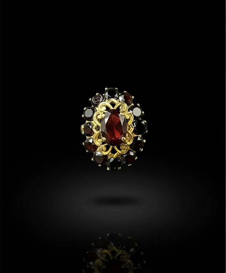 Maestoso Anello con Granato Piropo