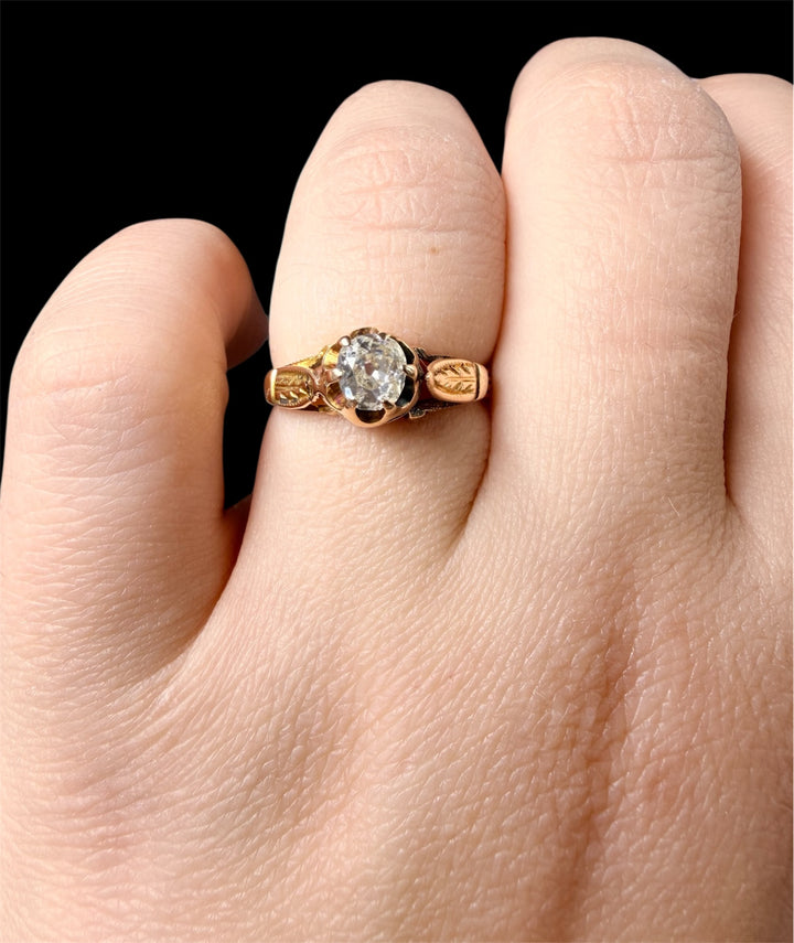 Anello in Oro Giallo con Diamante – Anni Trenta