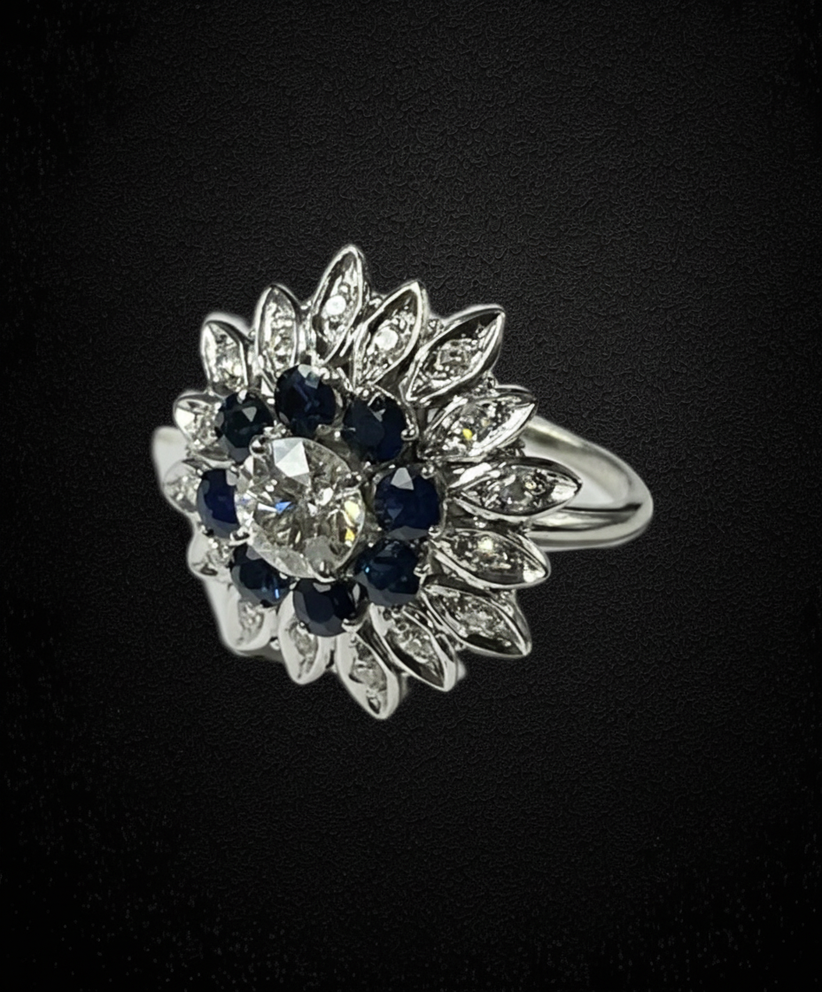 Anello a Fiore Stellato con Zaffiri e Diamanti