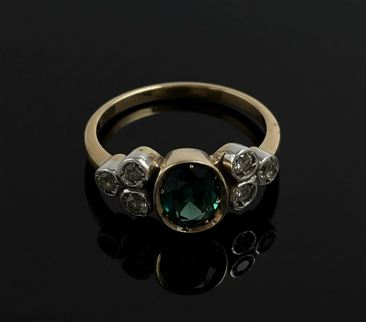 Anello a Fascia con Zaffiro e Diamanti