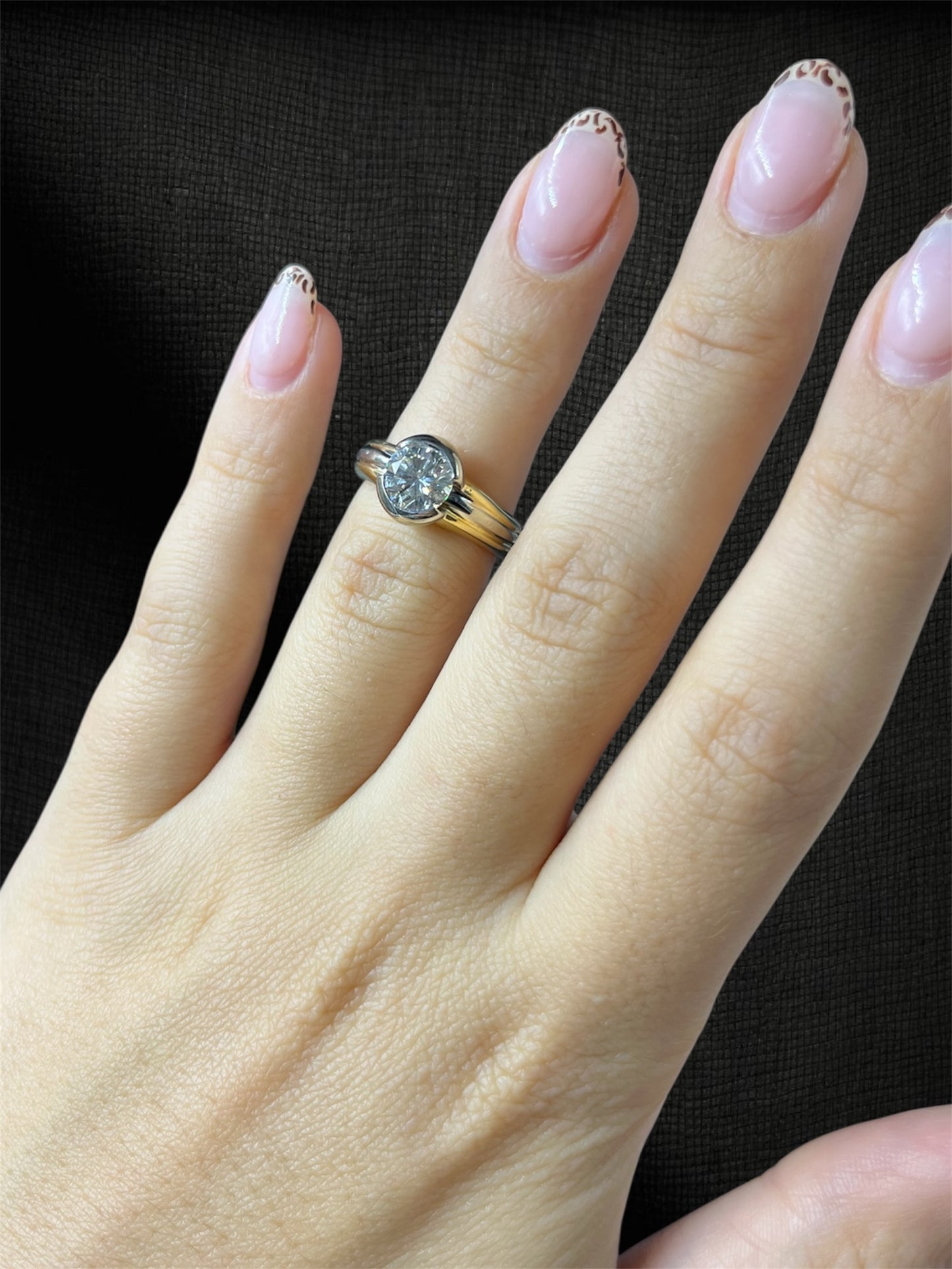 Anello in oro giallo e bianco 18K con diamante naturale 1,45 ct — Produzione Valenzana