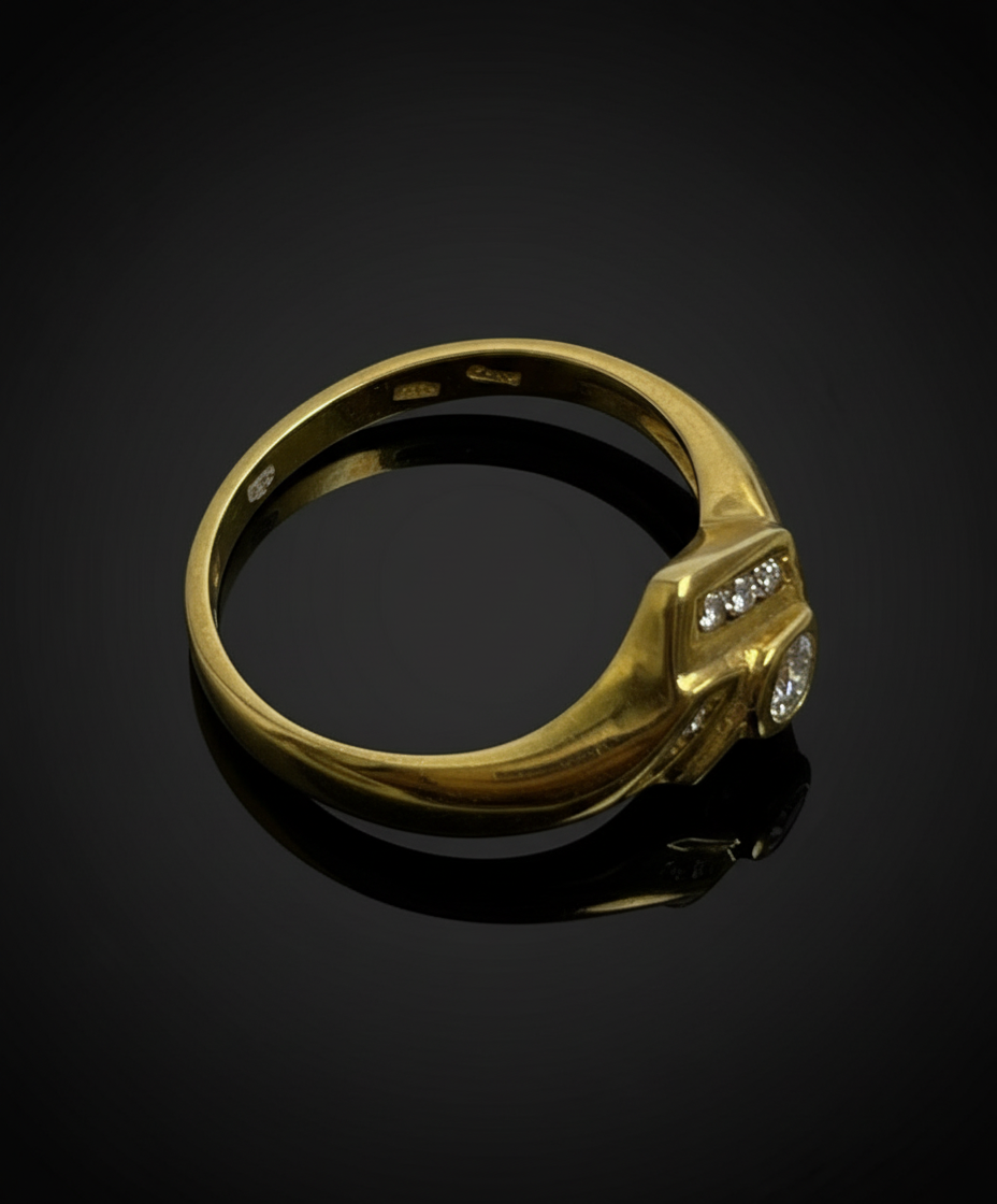 Anello Romboidale con Diamanti