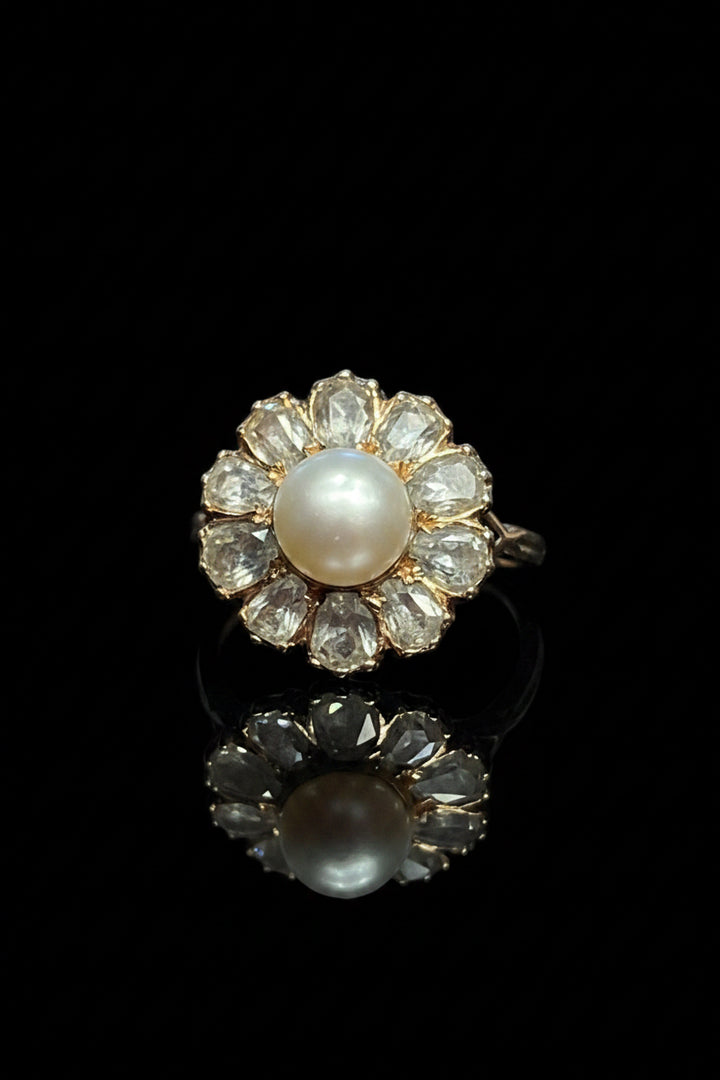 Anello austro-ungarico con perla e diamanti taglio rosa, fine '800