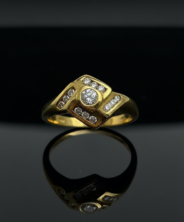 Anello Romboidale con Diamanti