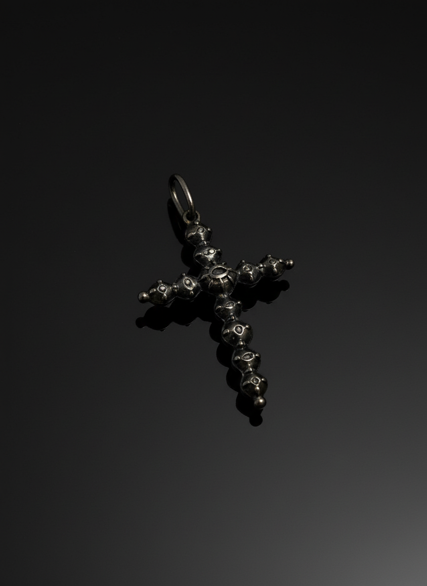 Croce di Stile Gotico con Diamanti a “Rosa”, XVIII secolo.