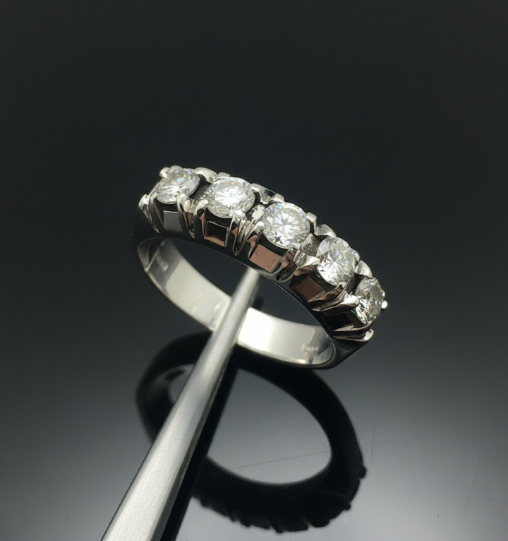 Riviere in Oro Bianco