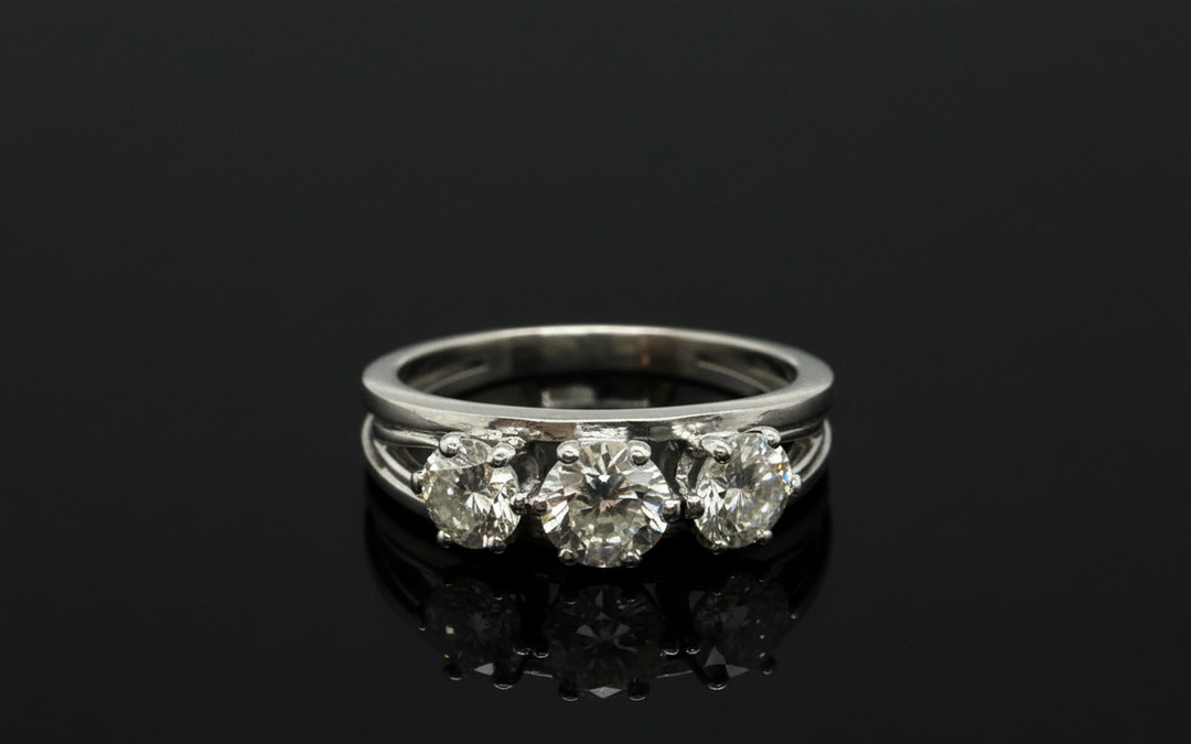 Trilogy in Oro Bianco con Diamanti