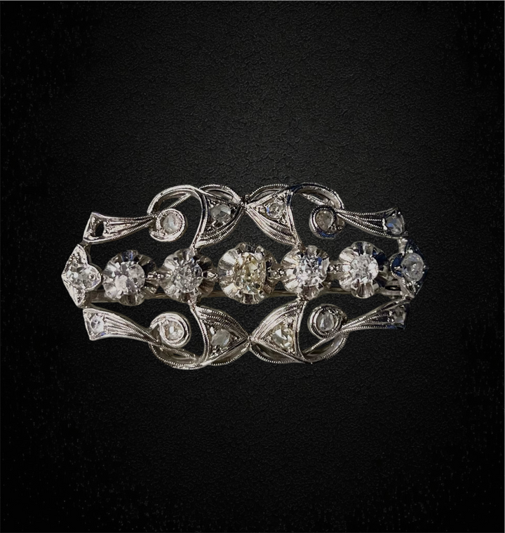 Spilla Novecentesca con Diamanti