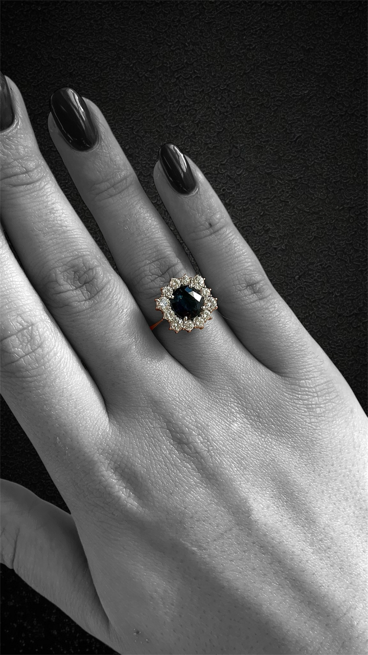 Anello Esagonale a Margherita di Zaffiro