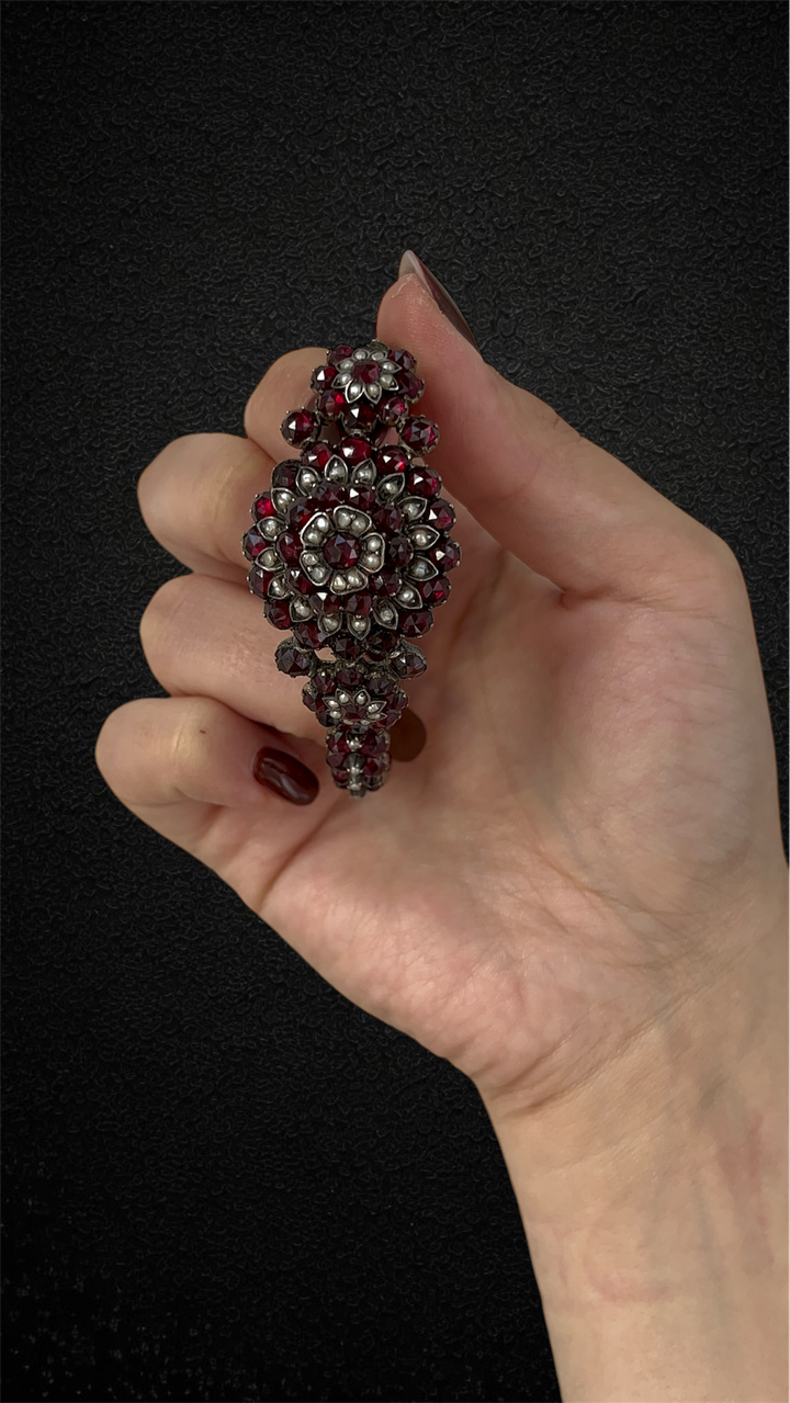 Bracciale Austroungarico con Granato Piropo