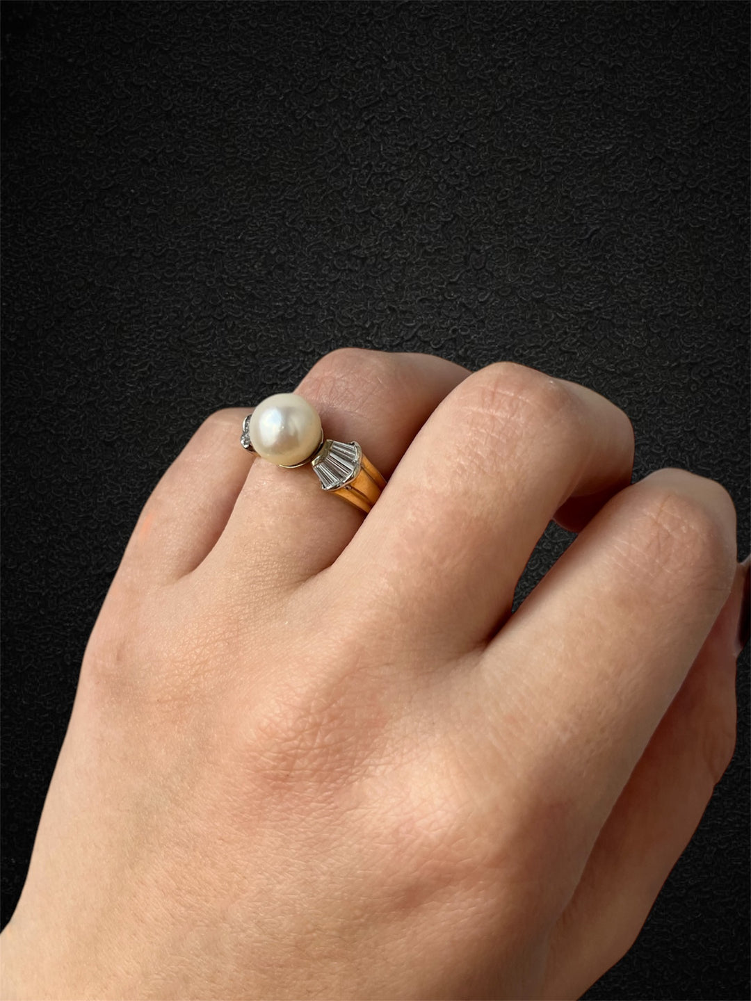 Anello con Perla e Diamanti