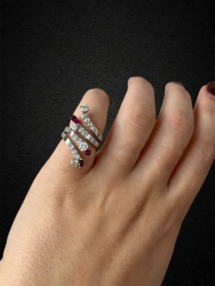 Anello a Serpente Stilizzato