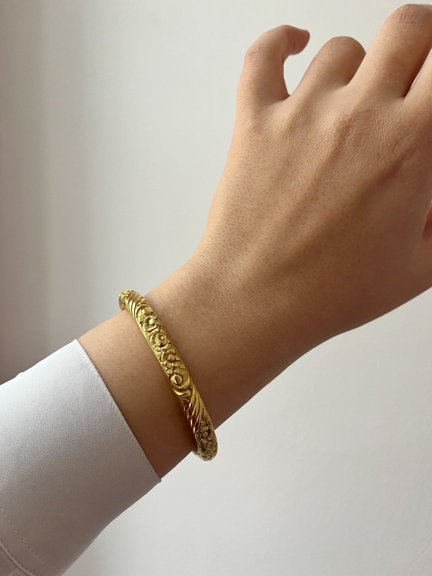 Bracciale d’epoca in oro 18K realizzato a canna vuota, primi del '900