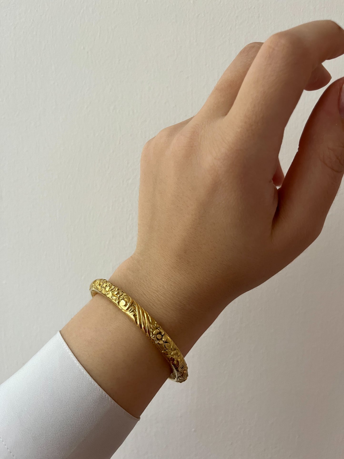 Bracciale d’epoca in oro 18K realizzato a canna vuota, primi del '900