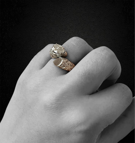 Janesich Snake Diamond Ring