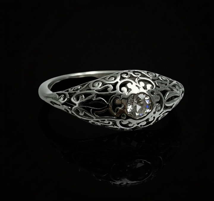 Anello Liberty con Trama Traforata