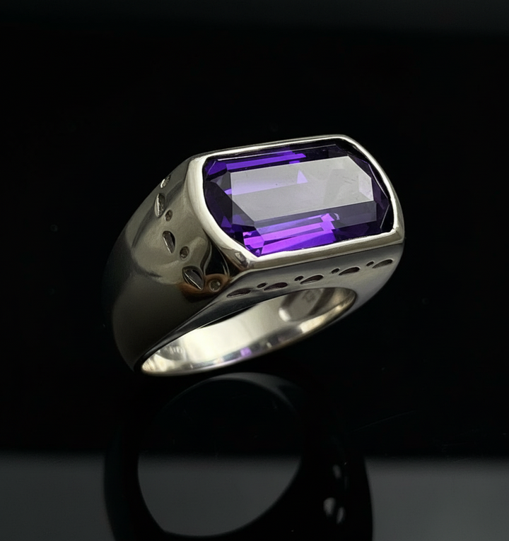 Anello Moderno con Ametista