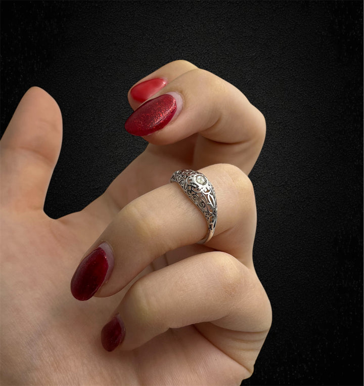 Anello Liberty con Trama Traforata