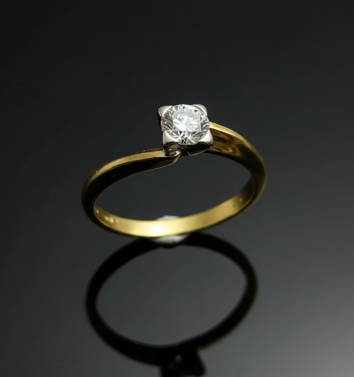 Anello solitario Salvini con Diamante da 0,40 ct.