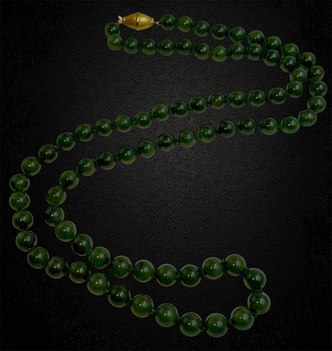 Lunga collana di perle di malachite