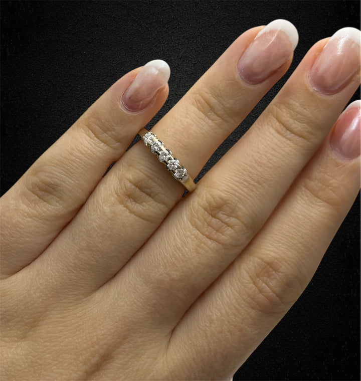 Anello Riviere in Oro Bianco