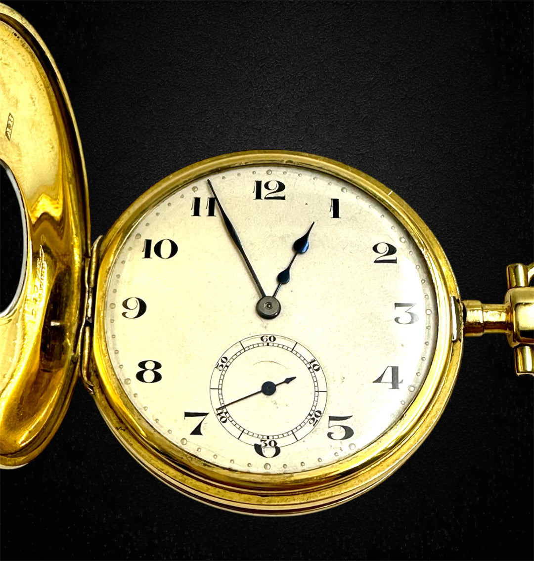 Orologio "occhio di bue" in oro, destinato al mercato inglese.