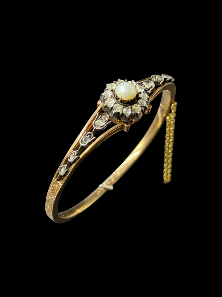Bracciale viennese con perla e diamanti. Fine XIX secolo