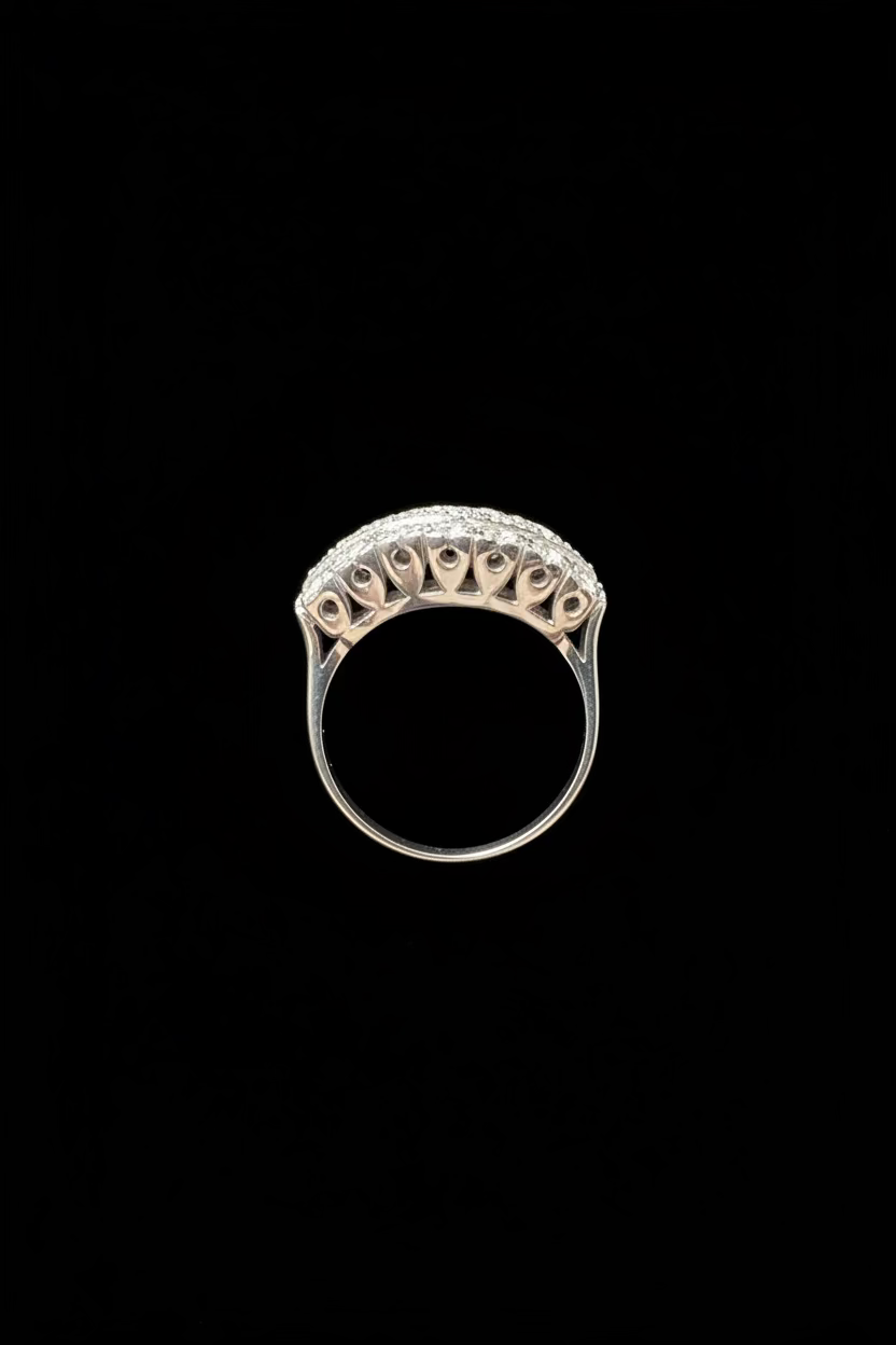 Anello a onda con diamanti