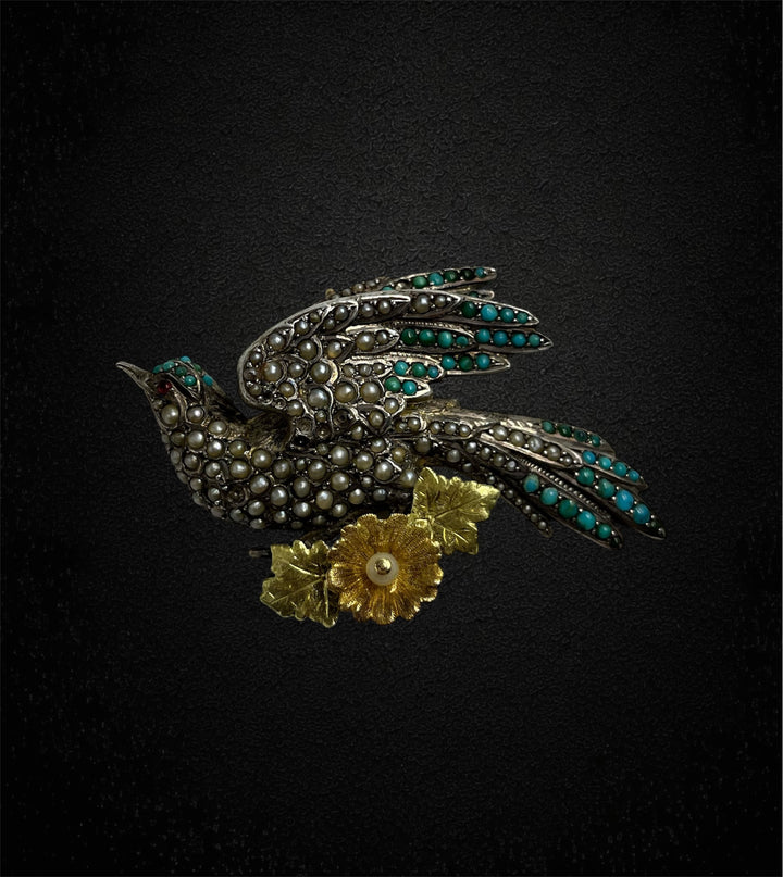 Spilla colomba con microperle e turchesi