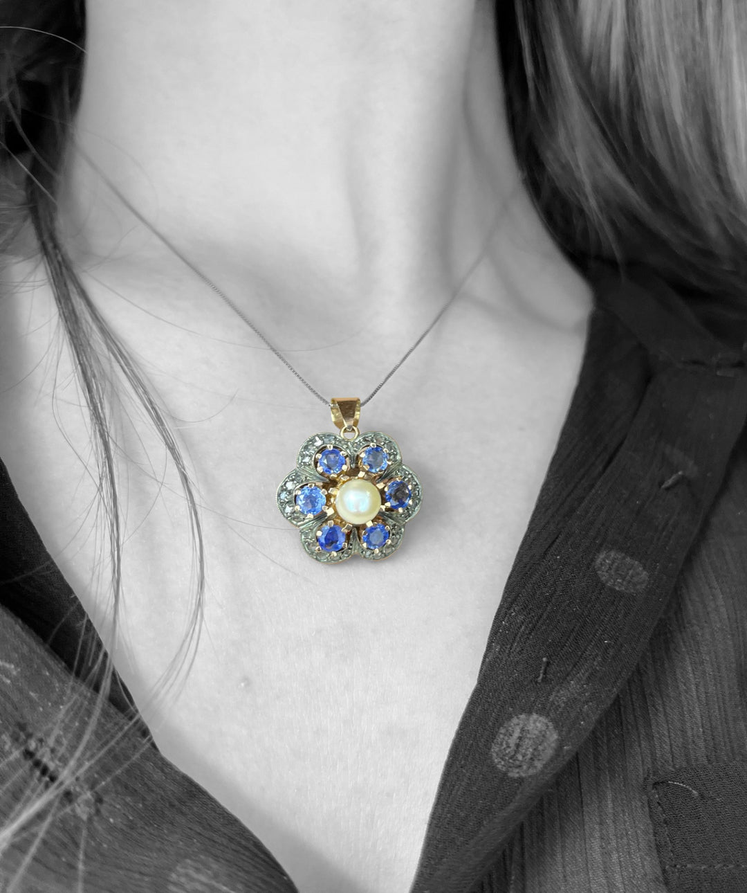 Ciondolo con Zaffiri, Perla e Diamanti