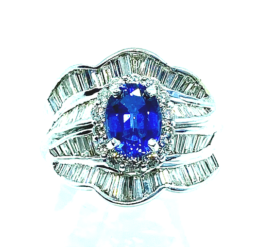 Sapphire and diamonds ring