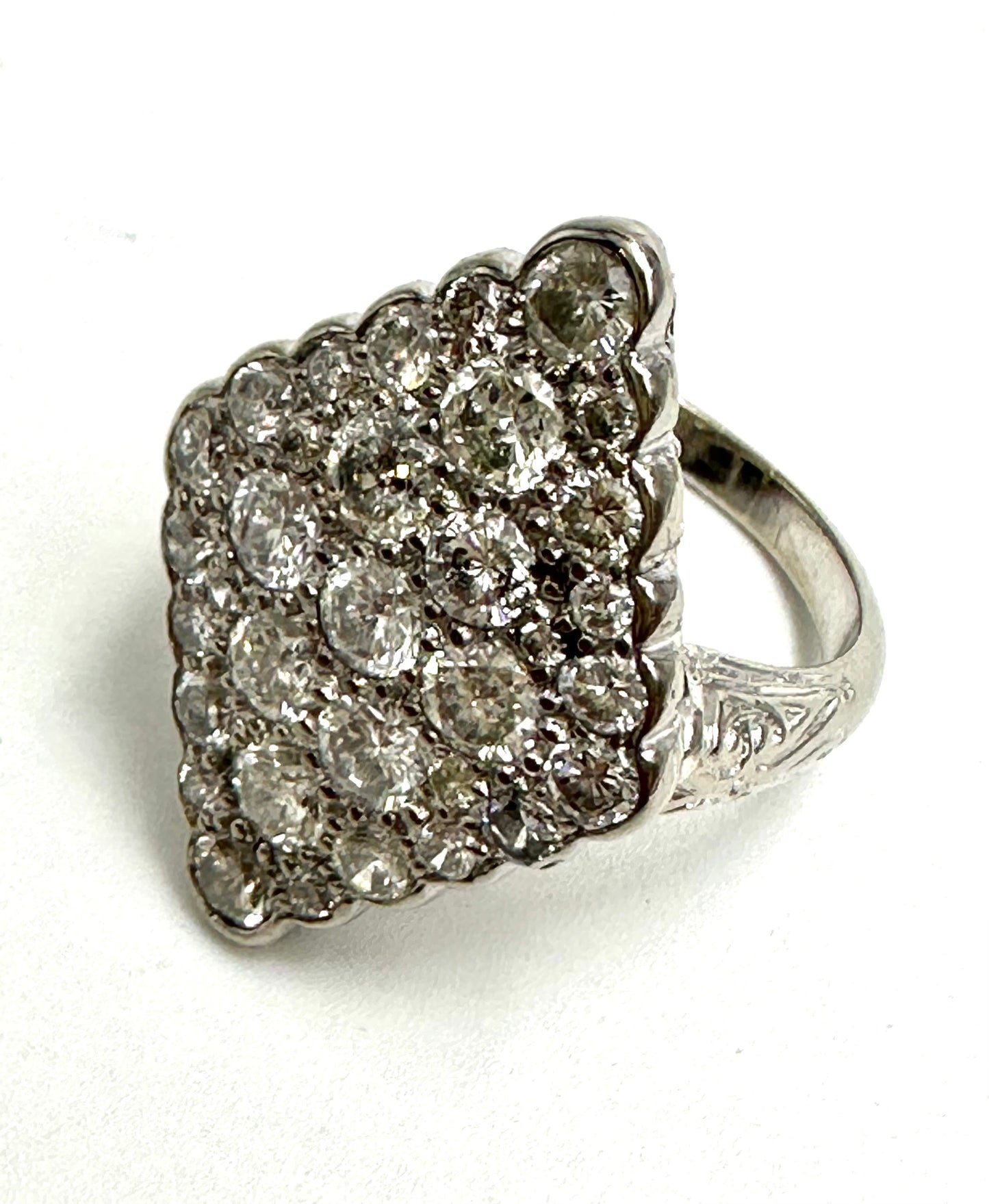 Stunning rhomboid-shaped diamonds ring from the 1920s