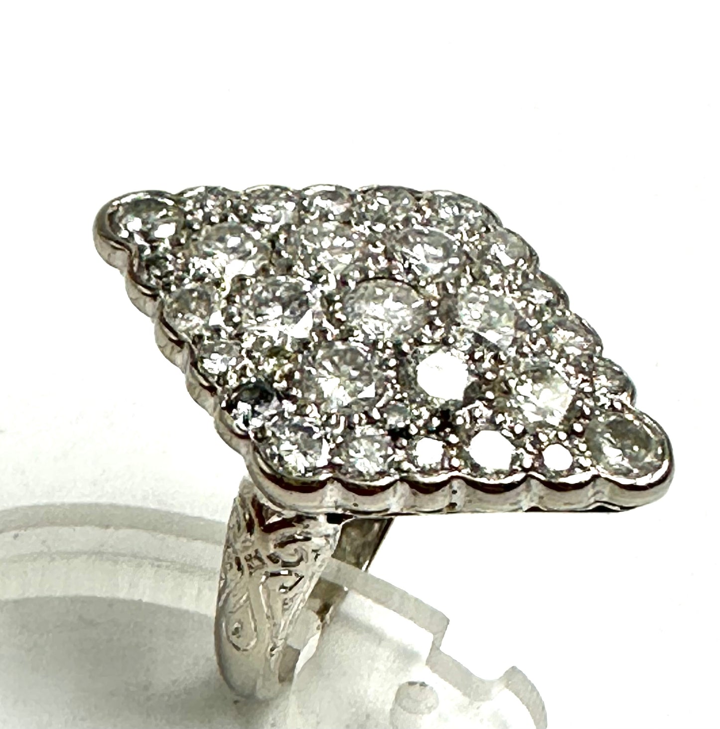 Stunning rhomboid-shaped diamonds ring from the 1920s