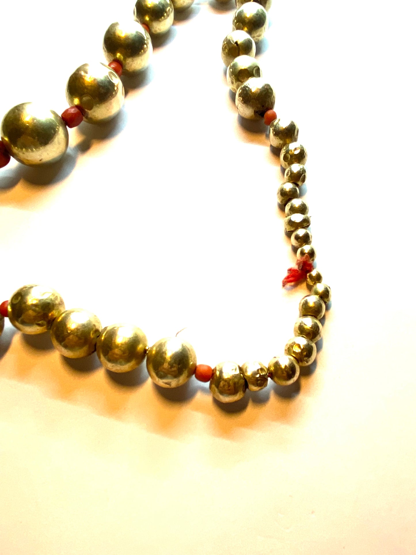 Exceptional gold spheres necklace from the XVIIIth century