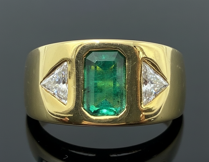 Fascione Bombato con Smeraldo e Diamanti