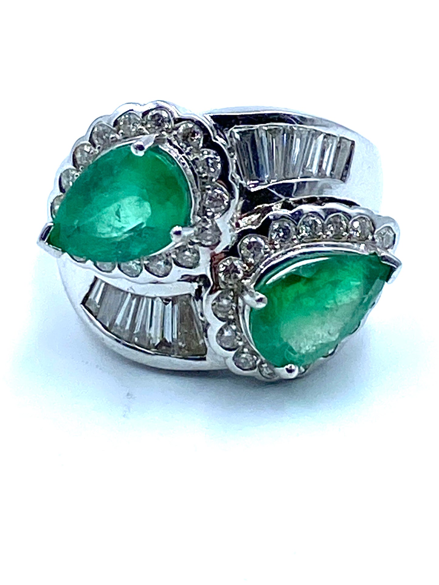 Emerald drops and diamonds ring