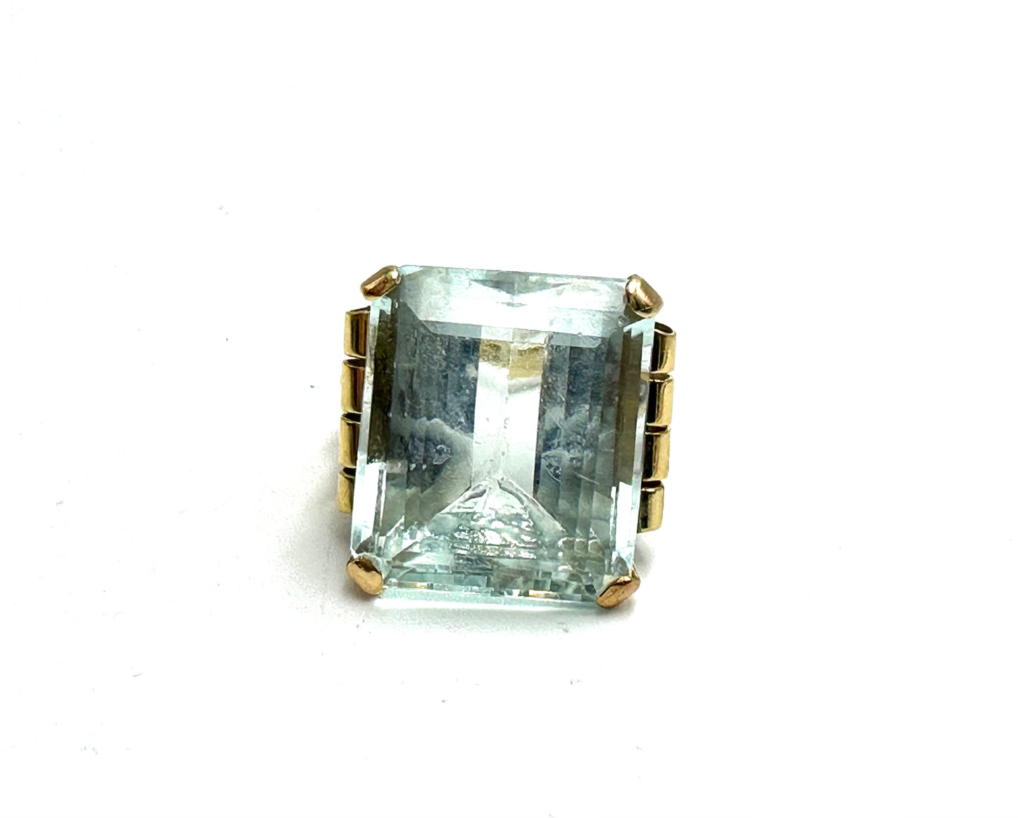 Huge aquamarine (35 ct.) ring, emerald cut.