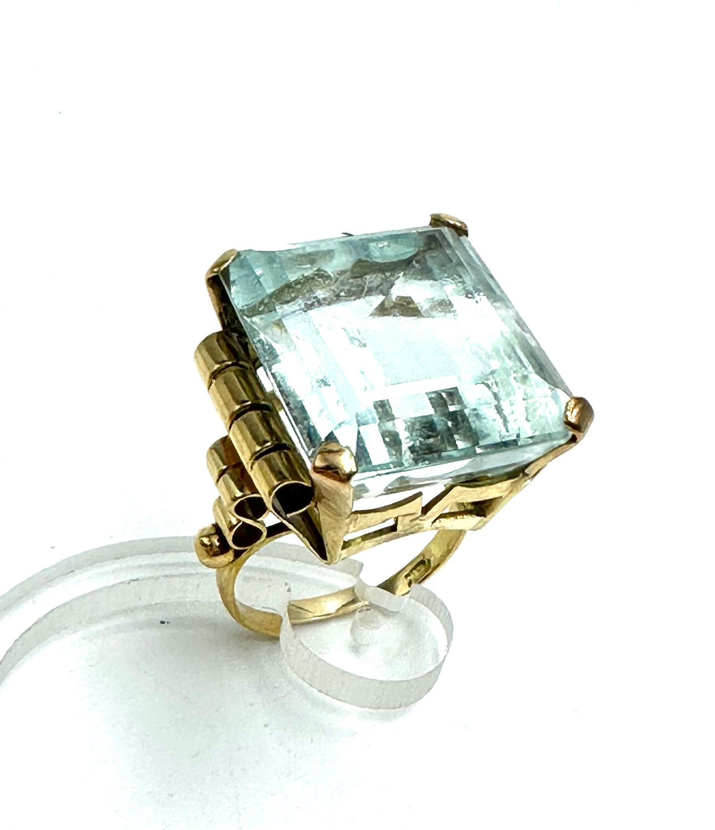 Huge aquamarine (35 ct.) ring, emerald cut.