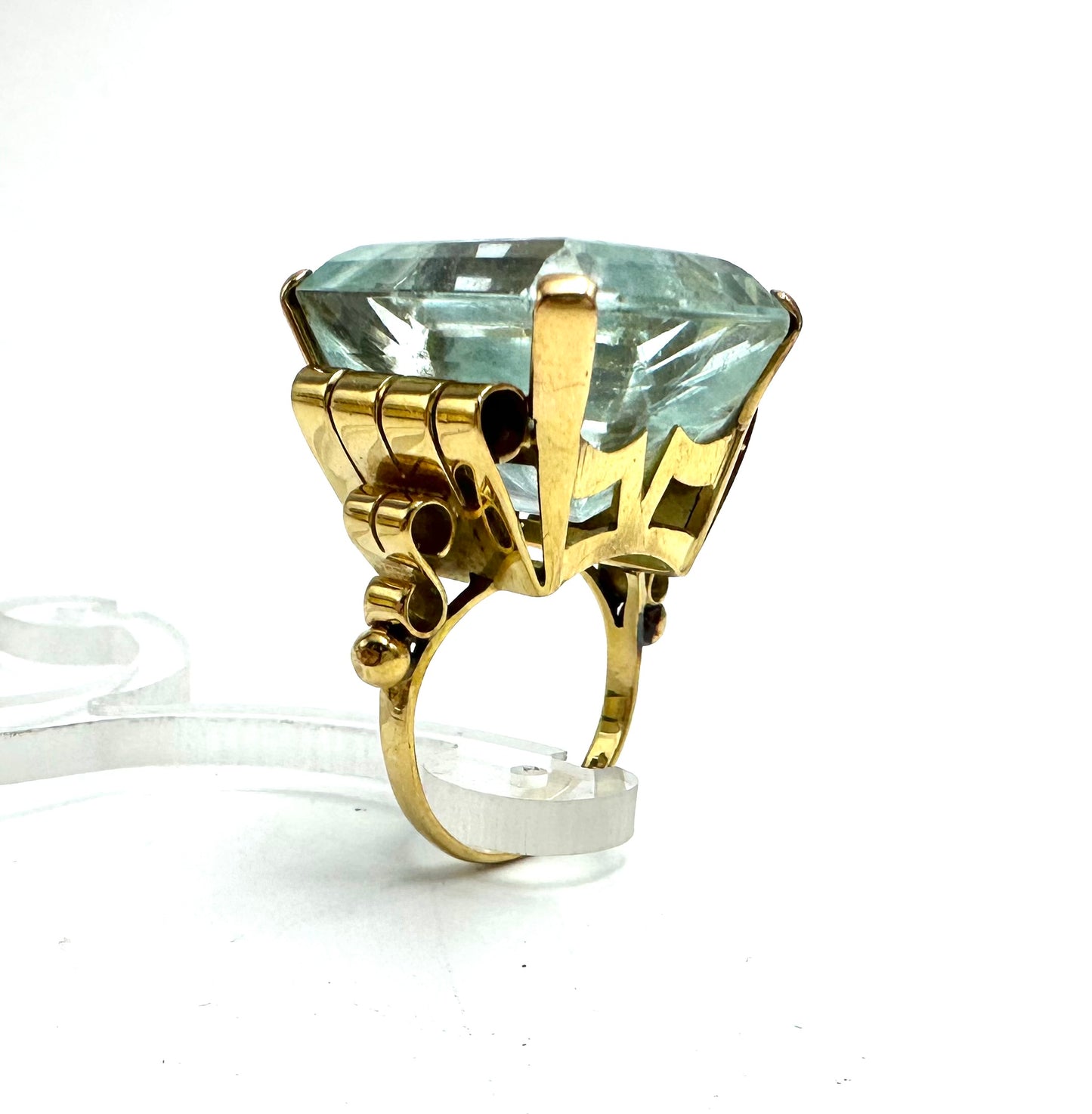 Huge aquamarine (35 ct.) ring, emerald cut.