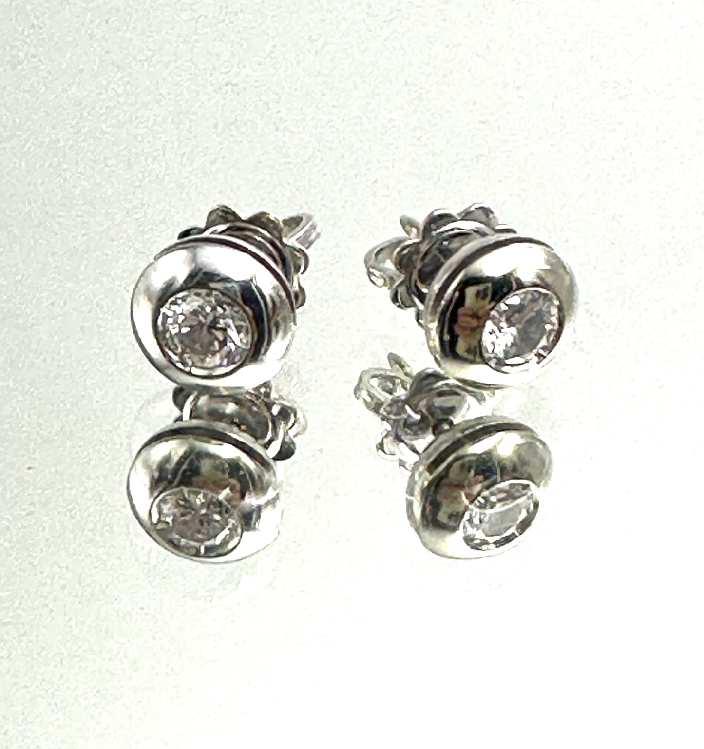 Modern white gold diamonds earrings