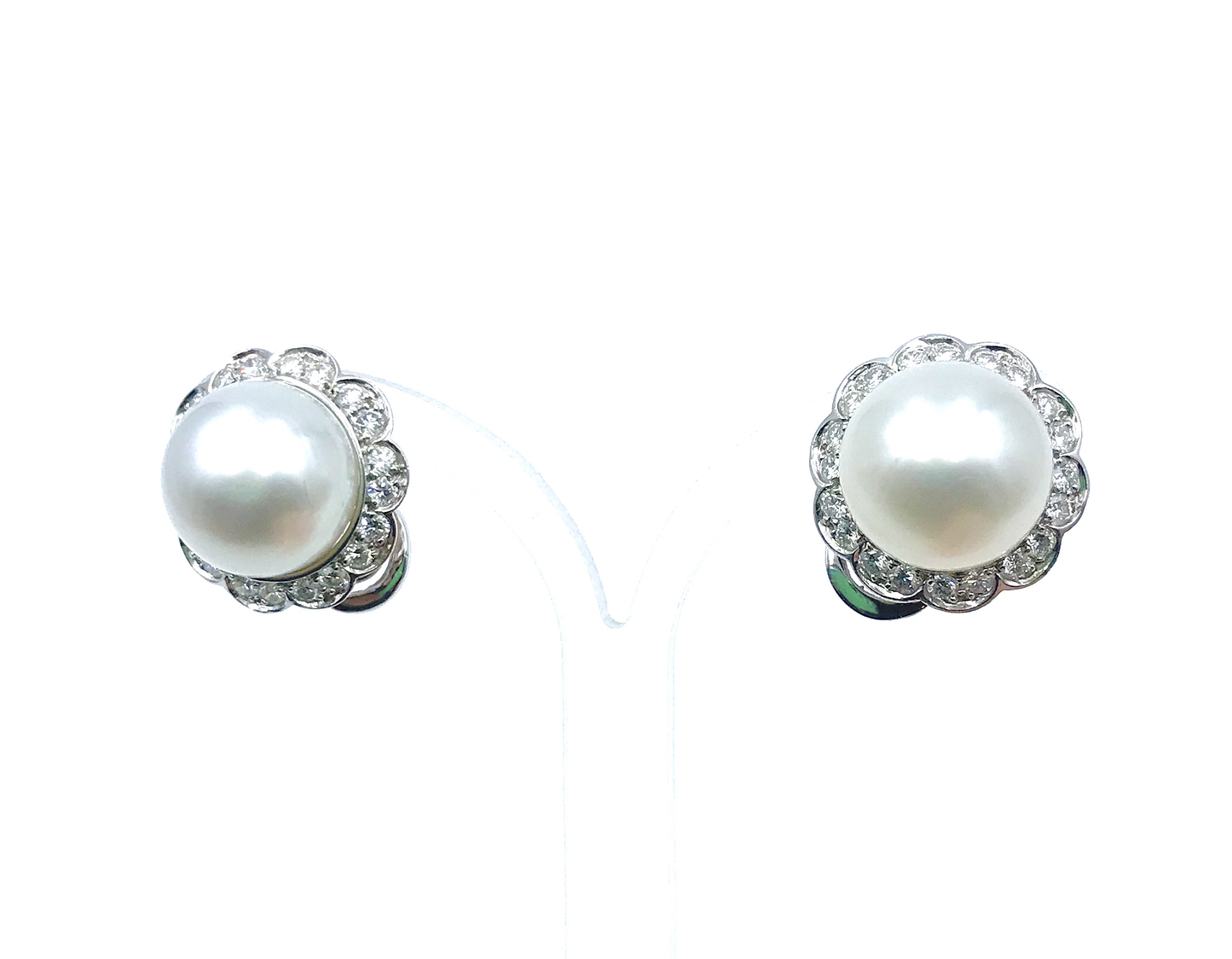 Pearls and diamonds platinum earrings