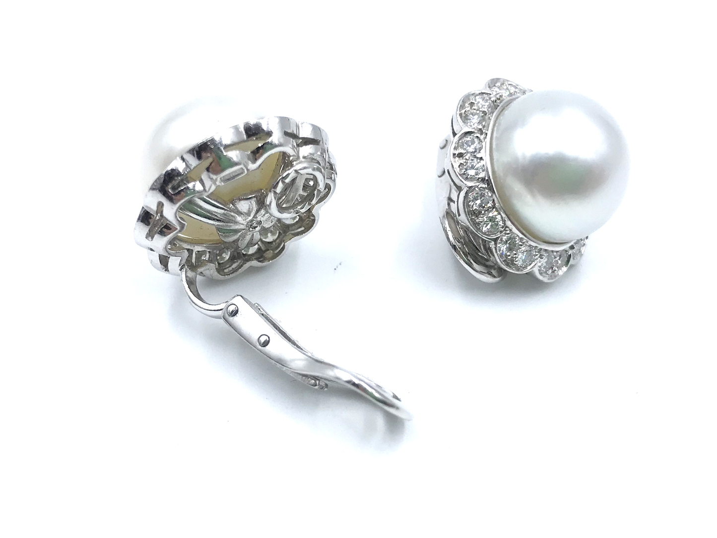 Pearls and diamonds platinum earrings