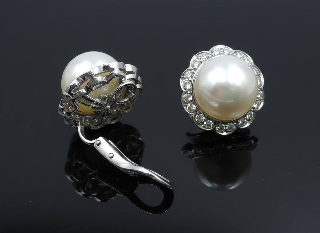 Sontuosi Orecchini di Perle in Platino e Diamanti