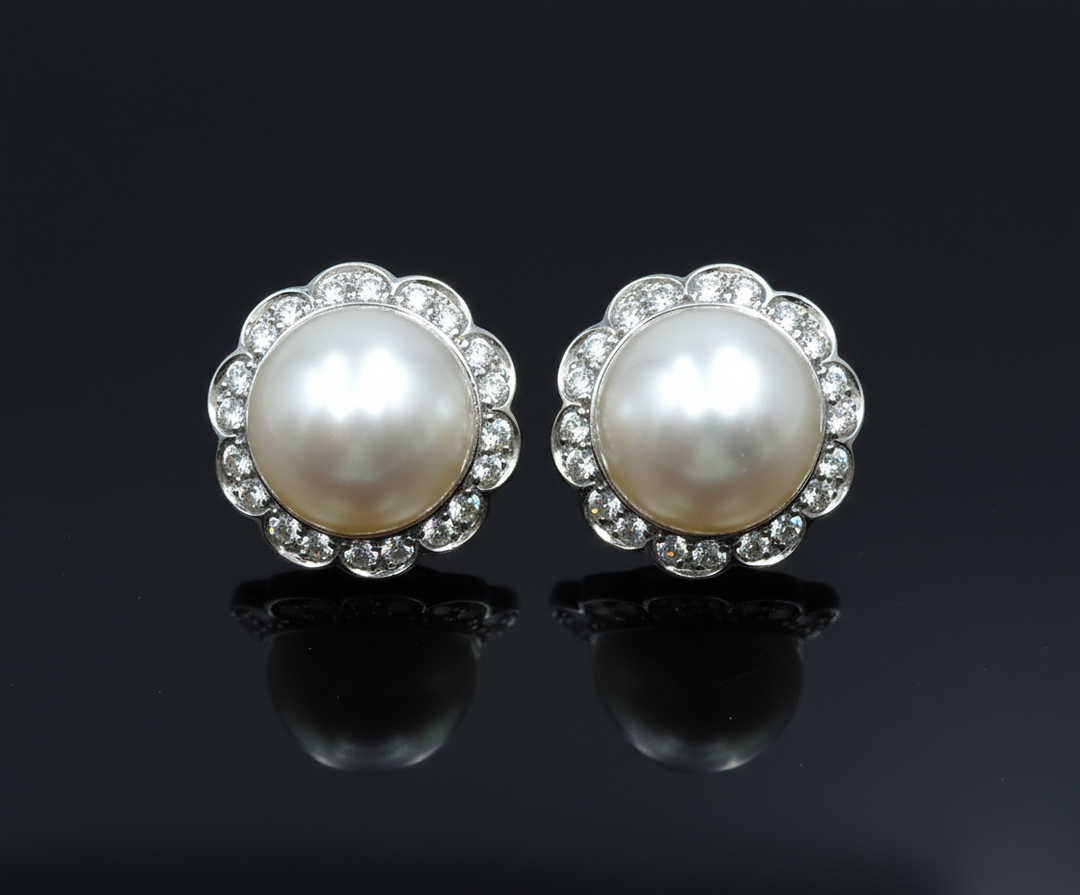 Sontuosi Orecchini di Perle in Platino e Diamanti